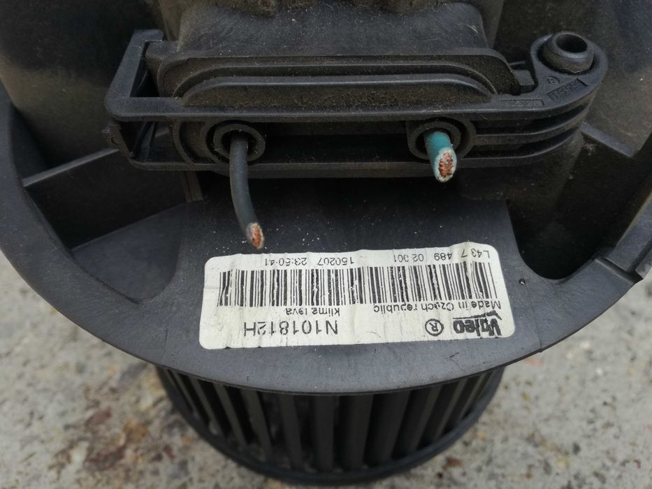 Тойота Айго Ситроен Ц1 Пежо 107 Aygo моторче вентилатов реостат парно