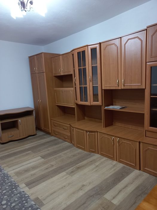 Inchiriez garsoniera