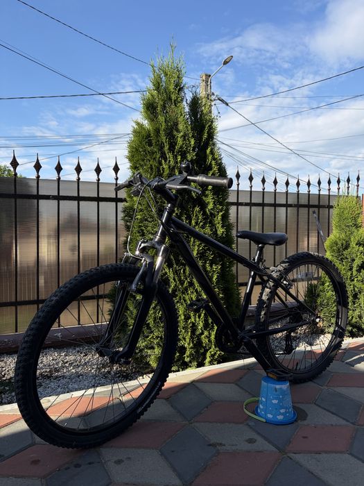 Bicicletă MTB B’Twin Rockrider 24” – stare bună, gata de plimbare