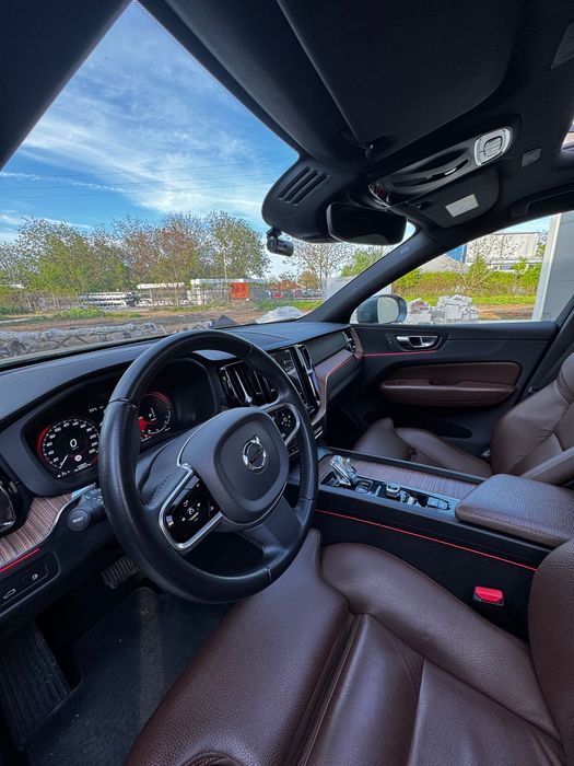 Volvo XC60 Inscription Recharge//2.0 Plug-in Hybrid 390 CP // Predare Leasing
