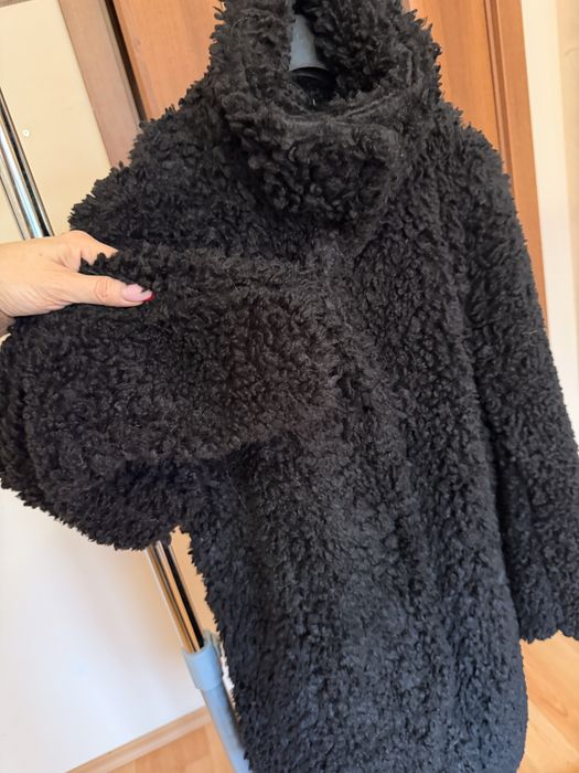 Черно палто от еко косъм