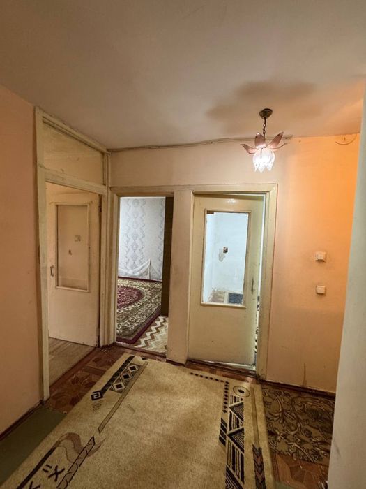 Чирчик 4 м/р 3х сотилади 33.000$ Бош толов ва паспорт билан Ипотека