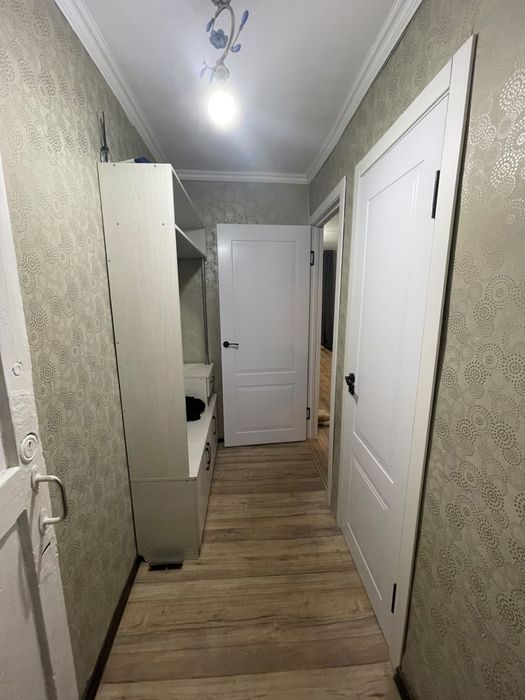 Продам 2-х комн. квартиру в центре