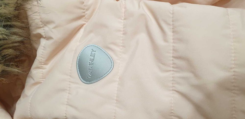 Продавам дамско зимно яке Mc Kinley