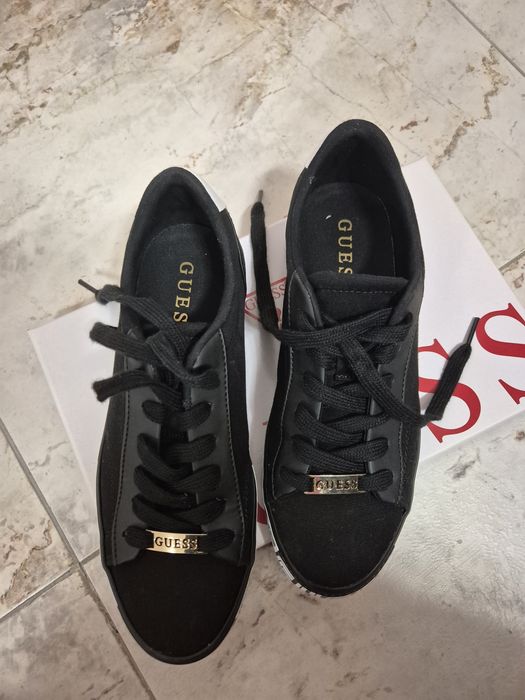 Обувки, сникърси Guess 38номер нови