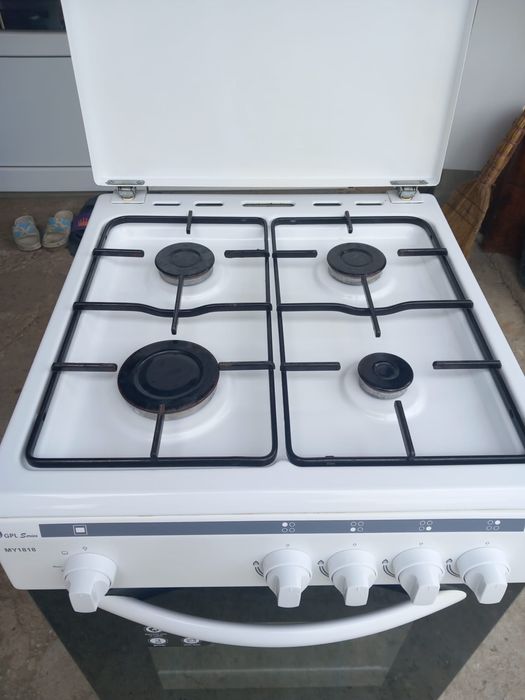 Aragaz Myria cu 4 ochiuri