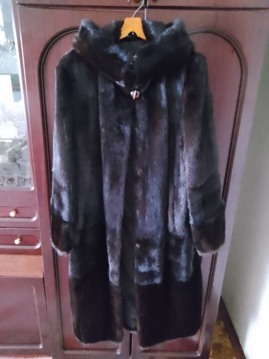 Продам норковую шубу