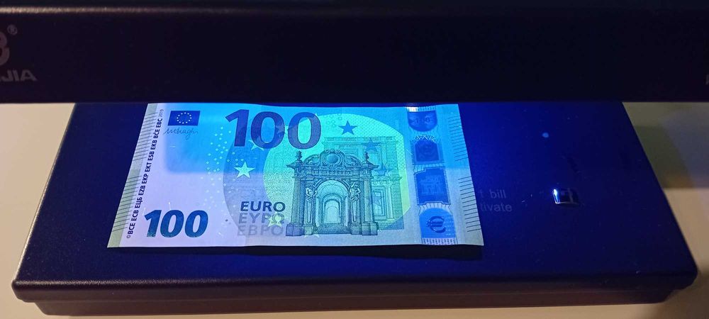 Detector UV pentru bancnote, nefolosit