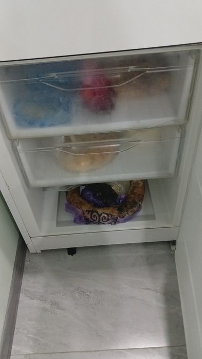 Холодильник Indesit