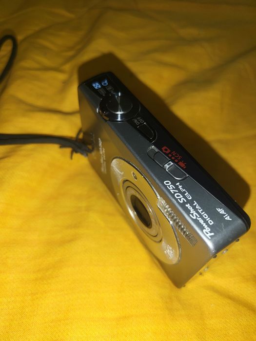Фотоапарат Canon
