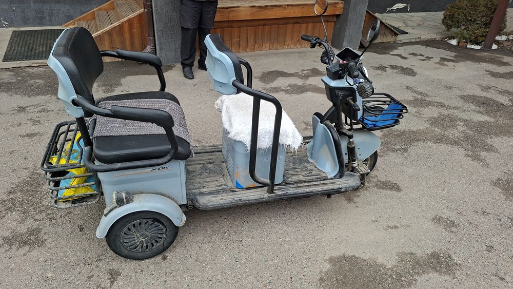 Leopard трицикл. На аккумуляторе.