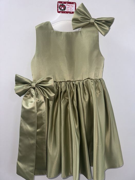 Нарядные платья для девочек