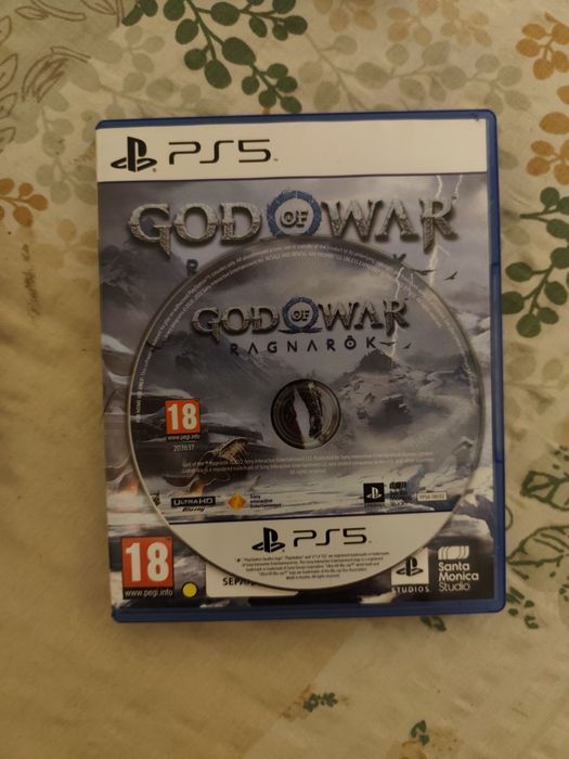 PlayStation 5 (PS5) Disc Edition – 657 GB + 2 джойстика + игри
Продава