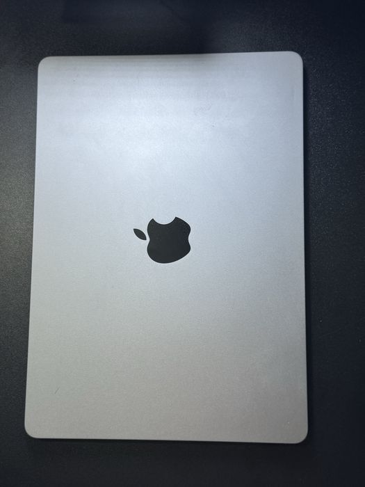 Новый Macbook air 13 m2, макбук м2