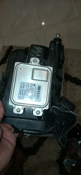 Dodge Challenger ляв фар Varroc OEM 2015+