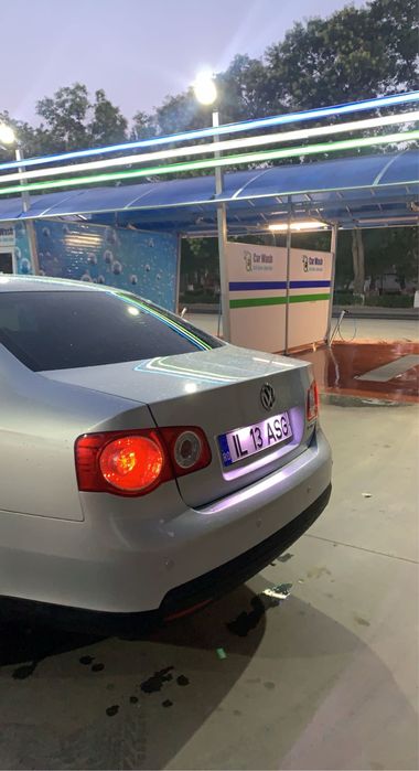 Vand Volkswagen Jetta, 2009 luna 10