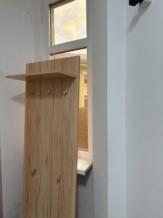 Шкаф + вешалка в прихожую