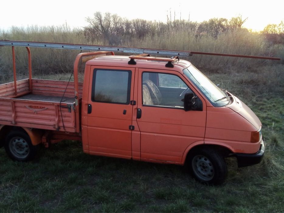 Volkswagen Transporter.  T-4