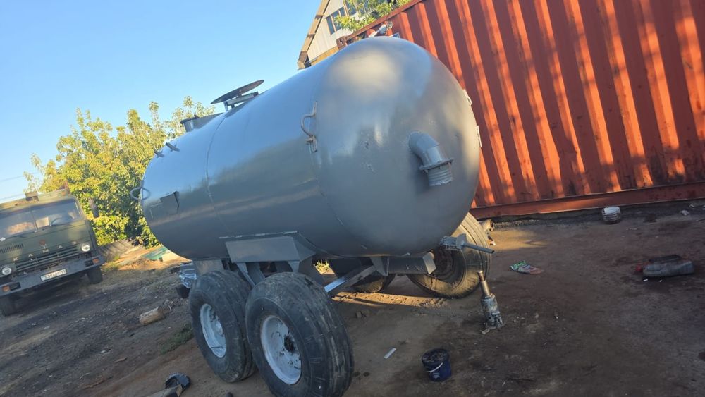 Продам водовоз бочку