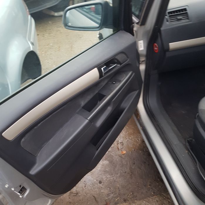 Опел зафира б  1.9 120кс на части