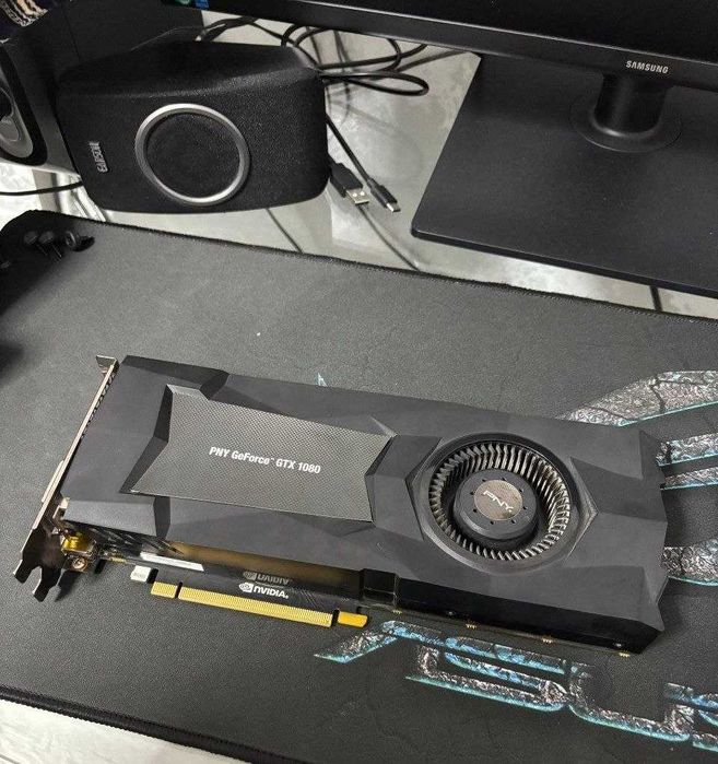 Продается видеокарта  PNY GTX 1080 на 8 Гб