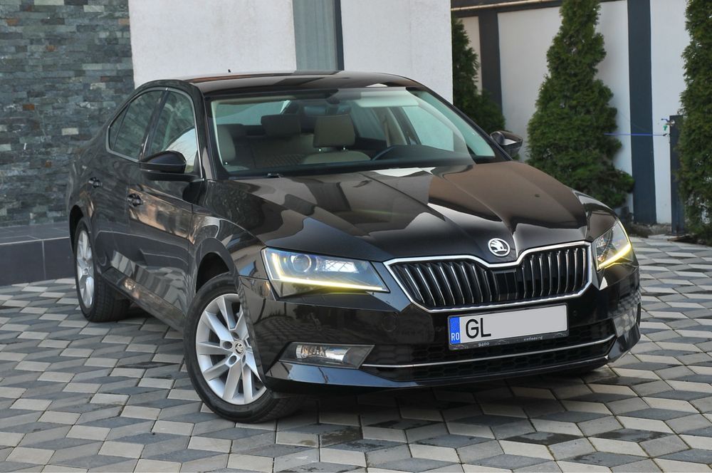 Vand skoda Superb 2019 stare impecabila accept orice test autorizat .