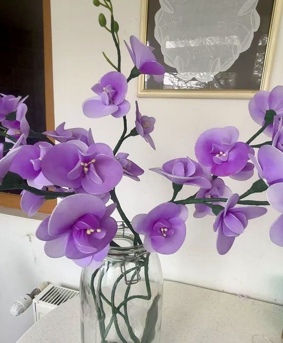 Flori artificiale făcute manual