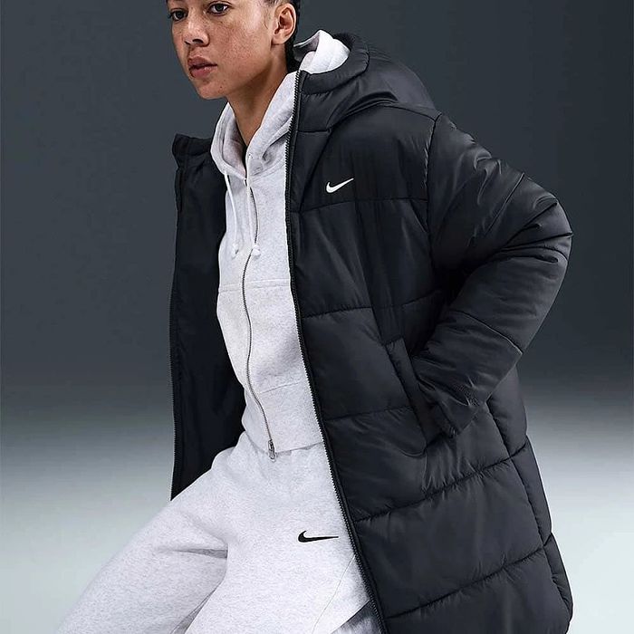 Дамско дълго яке NIKE HV4912-010 NSW TF SNFL NK CLSC PRKA