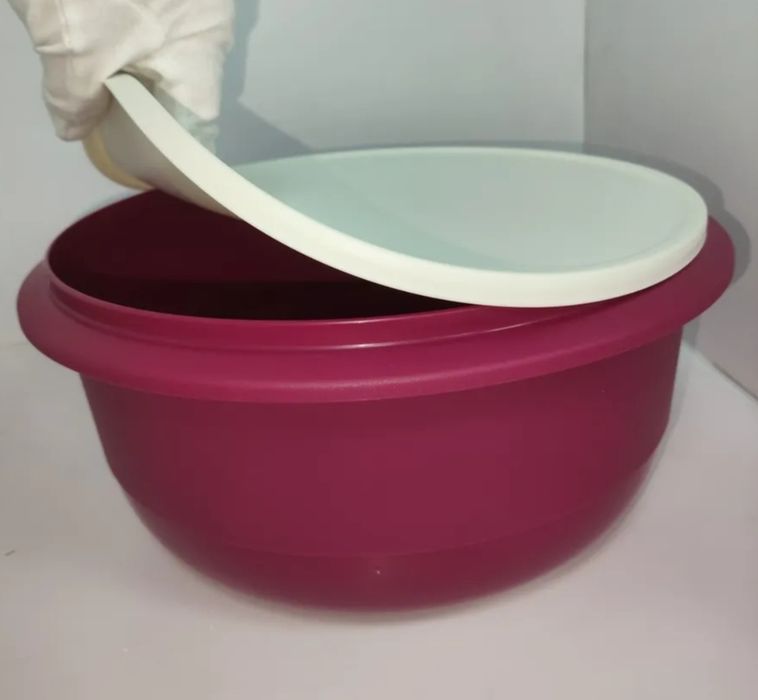 Продам Профи 6л.  от Tupperware