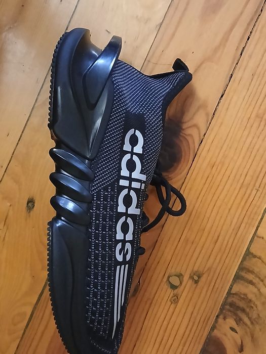 Маратонки ADIDAS