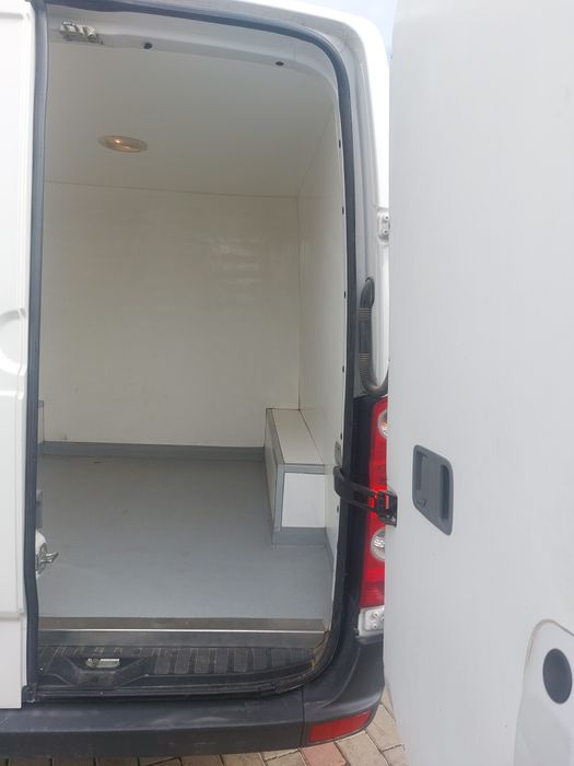 Vând Volkswagen crafter