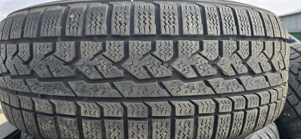 Гуми 235/60/18 KUMHO