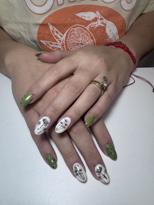 Manichiura clasica, cu gel sau oja semi