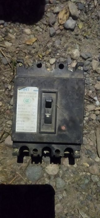 Плафоны. Включатель автомат.предохранитель. табло выход.