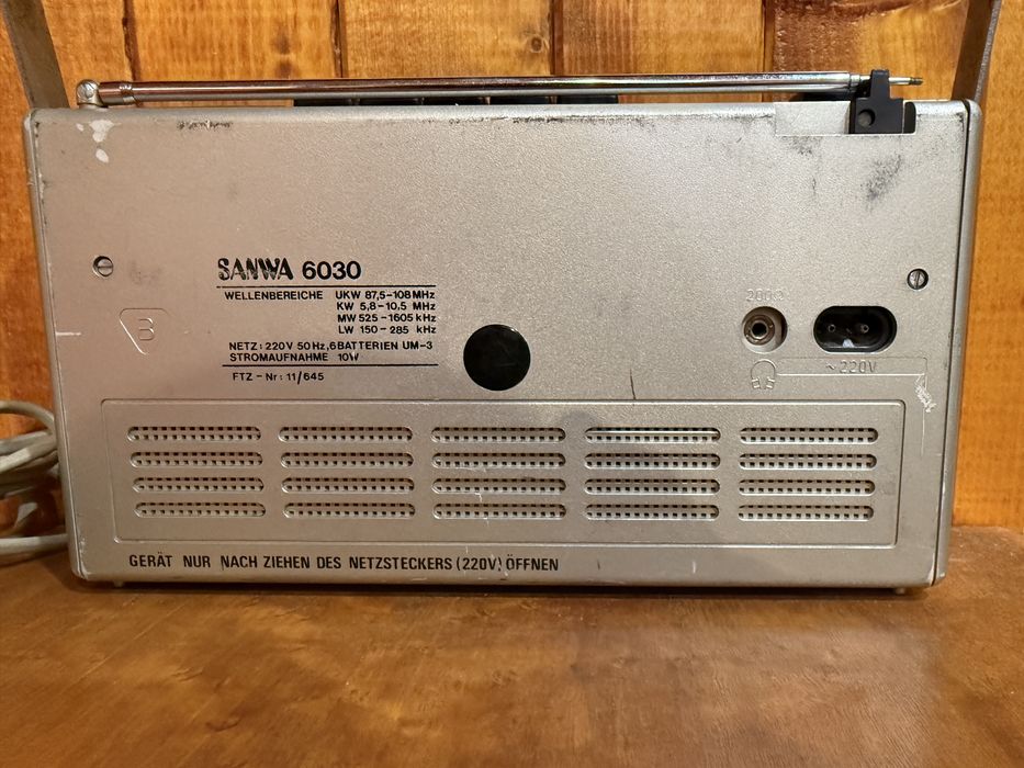 Радио Sanwa 6030