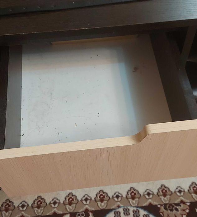 Туалетный столик и пуфик