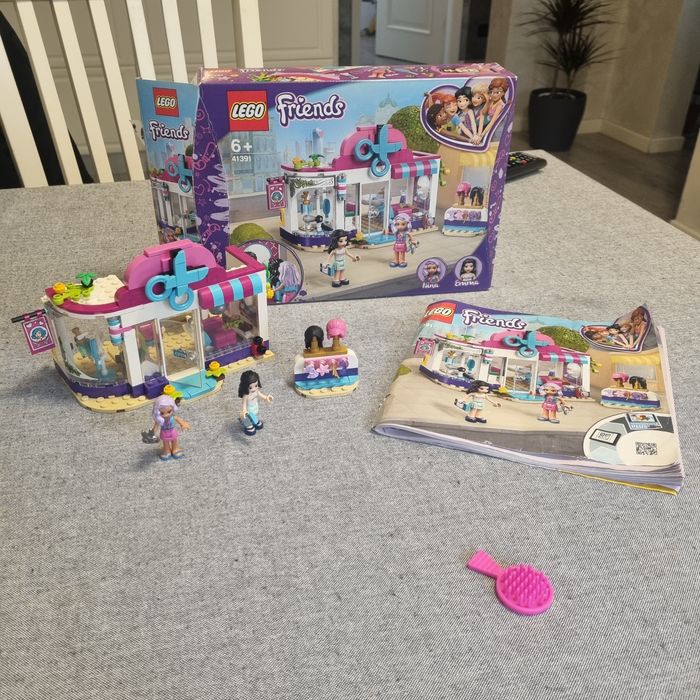 Lego Friends 6+ Salonul de coafura și Vehiculul cu remorcă al Sofiei