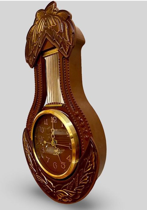 Часы настенные, классический стиль, б/у.