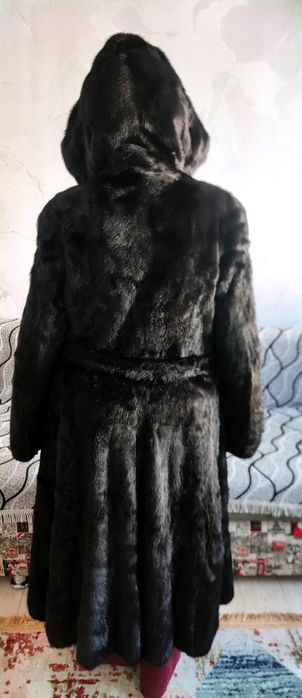 Норковая шуба черная
