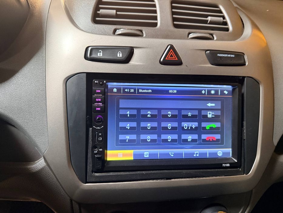 Avtomobil Monitori 7018B (Bluetooth, 7”)”