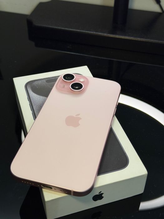 Iphone / 15 / Pink / 256 GB / 10/10