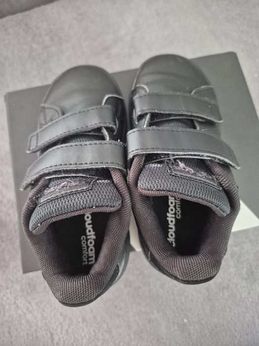 Маратонки Adidas размер 25