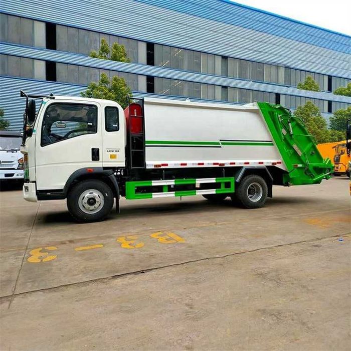 Мусоровоз HOWO 4×2, 6 м³ (прессующий). Доставка 30 дней