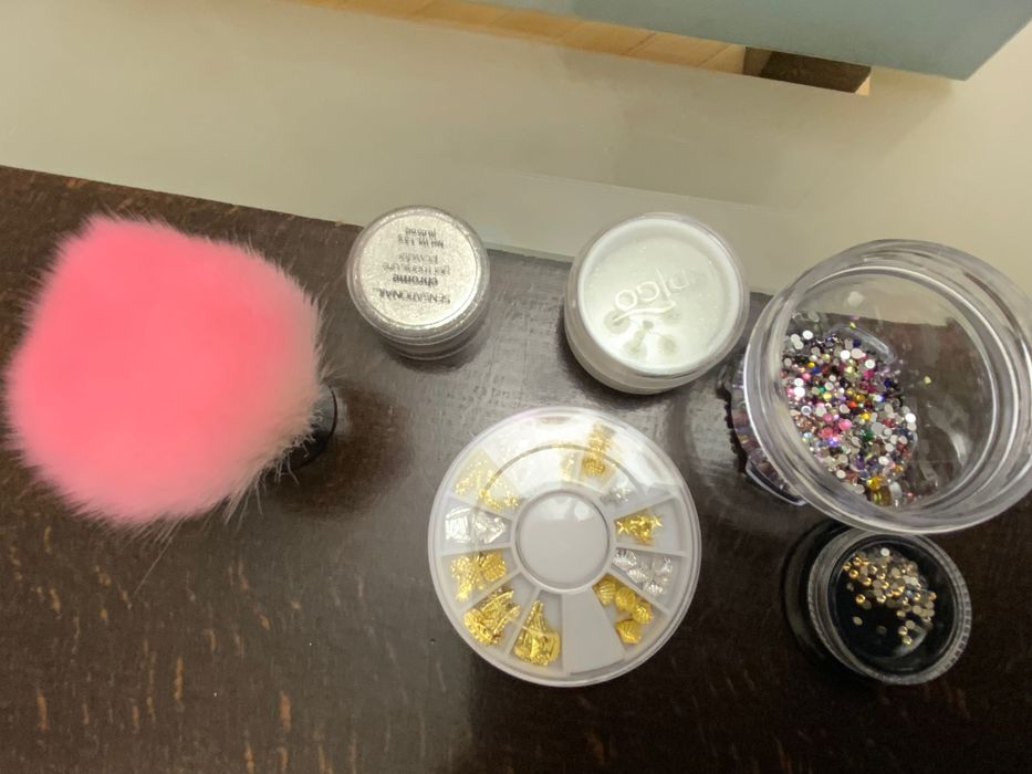 Сет от гел лакове и други артикули - bluesky