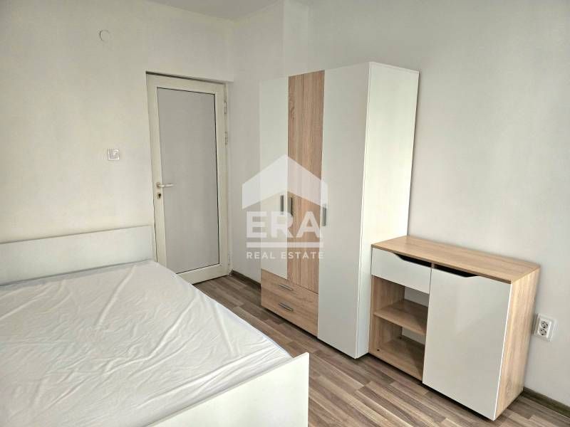 Дава се под наем Тристаен апартамент в Варна, Лятно кино Тракия - 57 кв.м за 614 € - Снимка #6