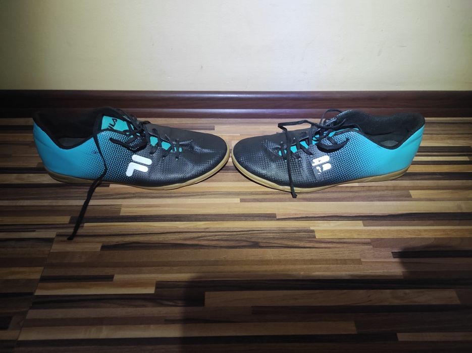 Ghete fotbal fila ,mărimea 41,5/42[27 cm]