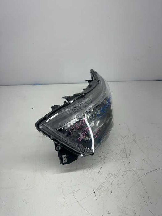 Far stanga Iveco Daily FAB 2015-2024 cod piesa 5801473750