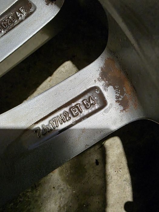 Джанти с гуми 5x112/17 цола стават за VW Golf, Passat, Sharan, Touran.