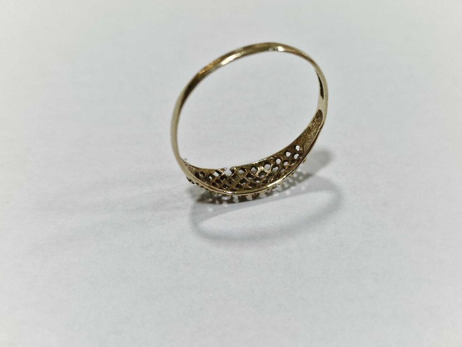 Дамски златен 9 каратов пръстен 375 / 0,82 гр.