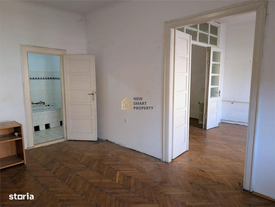 De vanzare apartament 3 camere Palatul Fuchsl